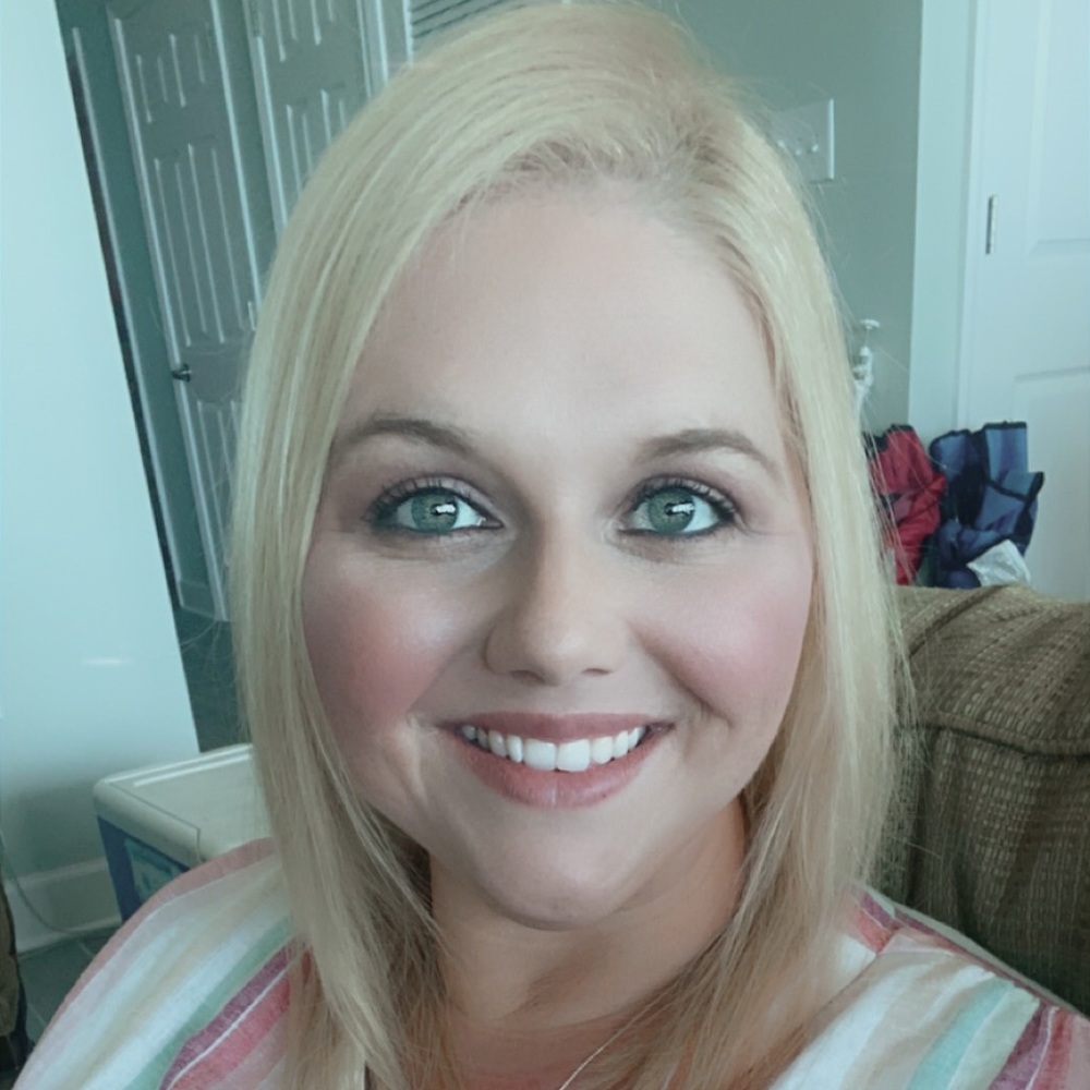Meet your Posher, Nicole